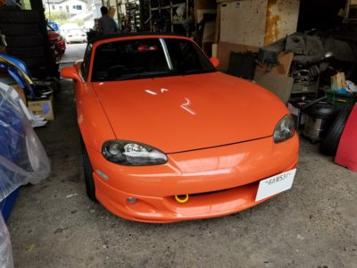 ＮＢロードスター　ダックテール取付(塗装及び色指定の場合）①