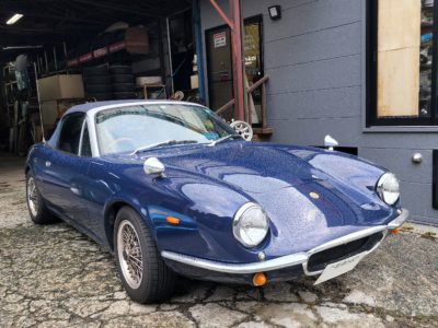 珍しい車ご来店　&　メッキワイパー取付。