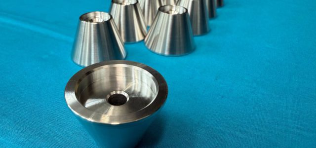 新設計の変換用アダプター。