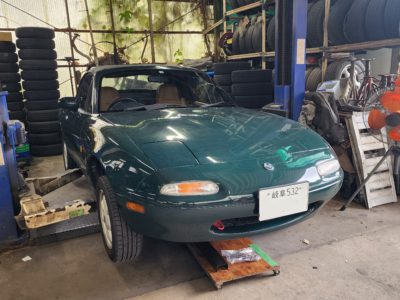 ＮＡロードスター　フロアＳＦプロテクション取付　①