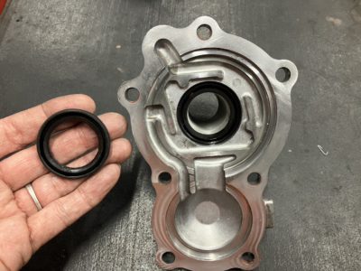 ＮＢロードスター　クラッチＯＨとオイル漏れ修理　③ラスト